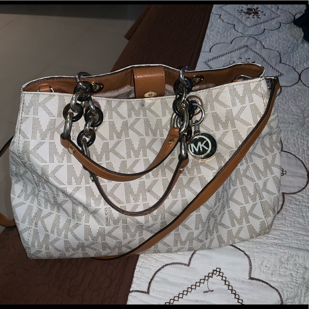 Michael kors crossbody